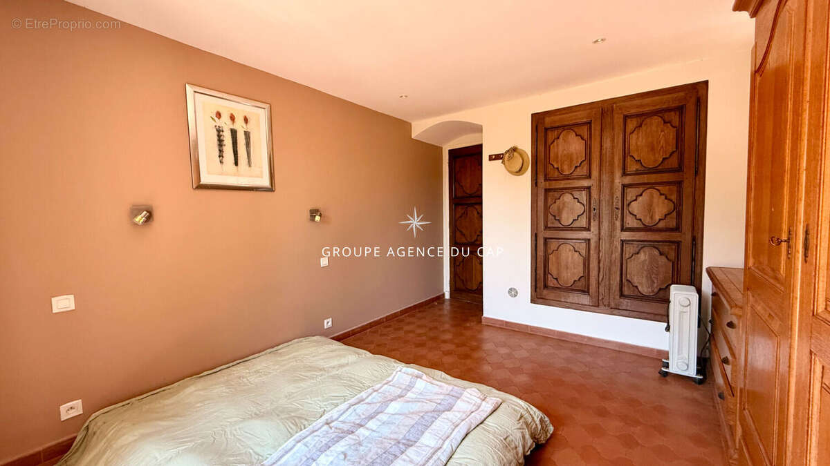 Maison à LES ISSAMBRES