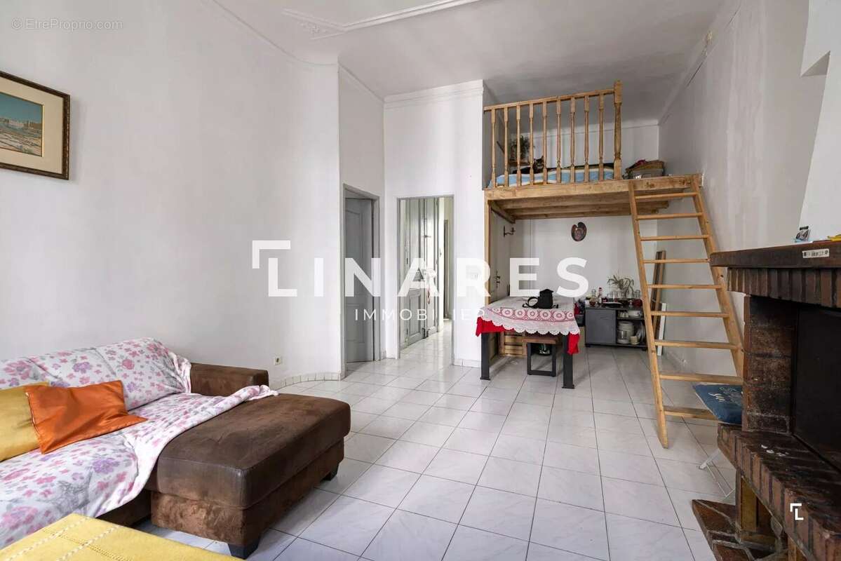 Appartement à MARSEILLE-6E