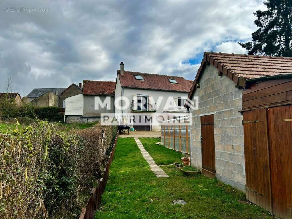 Maison à SAINT-SAULGE