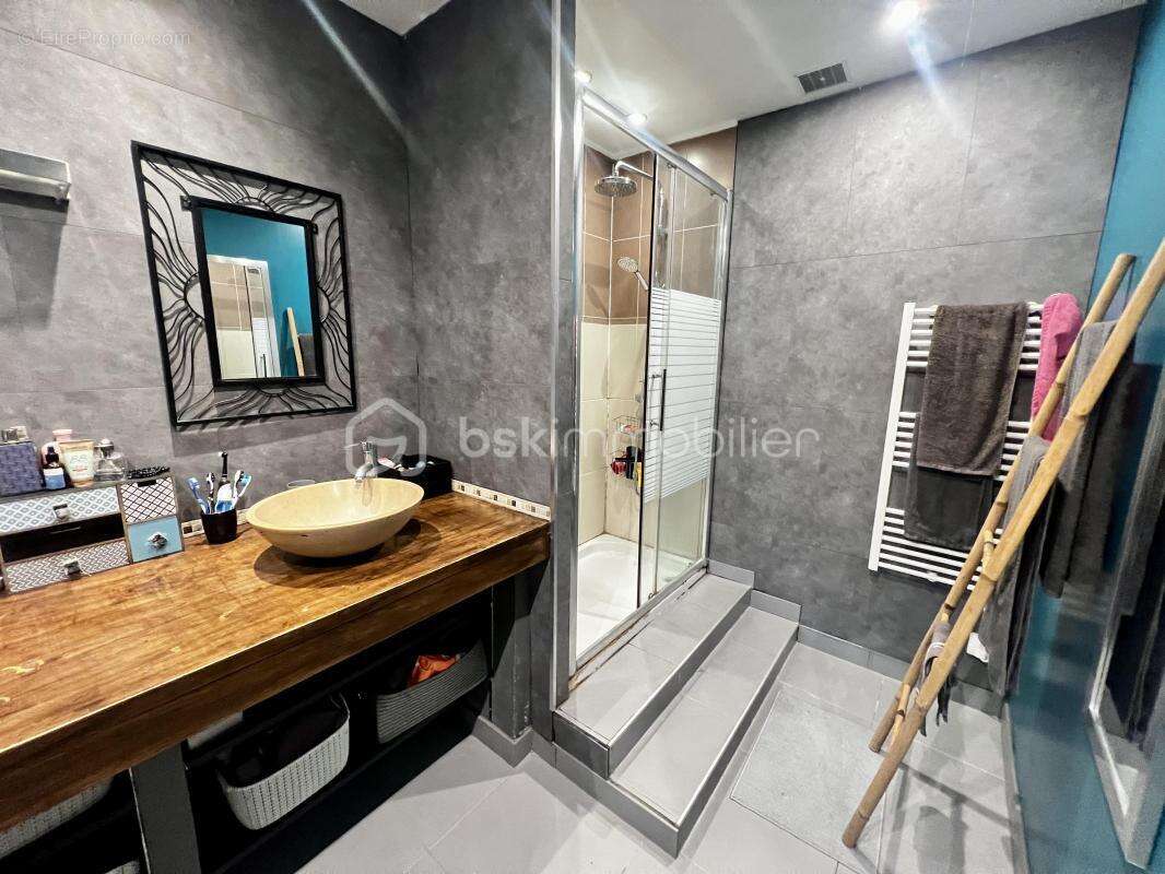 Maison à CRECY-LA-CHAPELLE