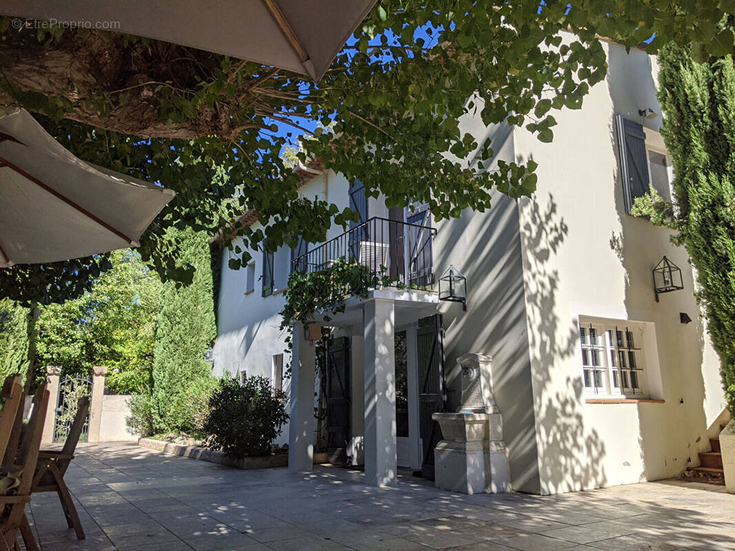 Maison à VILLECROZE