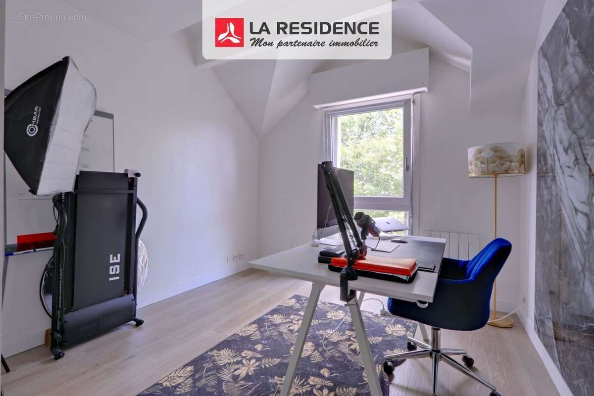 Appartement à BEAUCHAMP