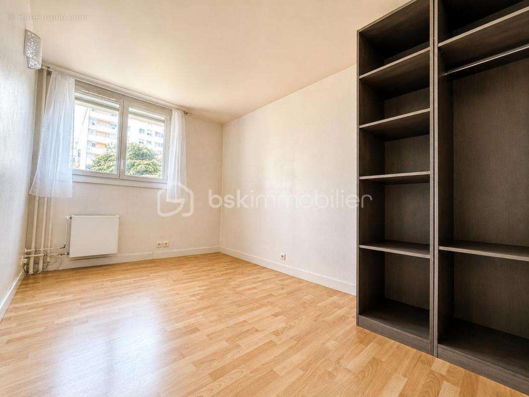 Appartement à CHILLY-MAZARIN