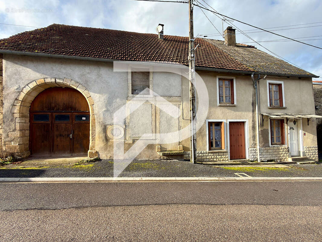 Maison à HUILLIECOURT