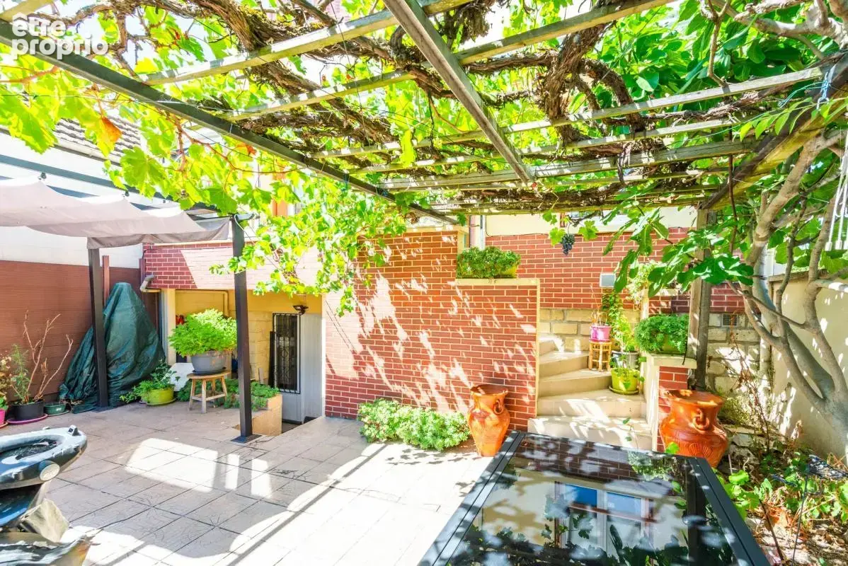Maison de 6 pièces de 175 m² à Colombes - photo 2