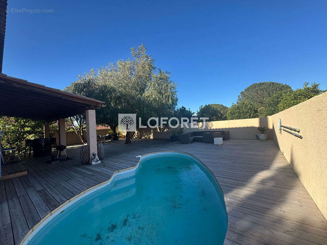 Maison à VILLENEUVE-DE-LA-RAHO