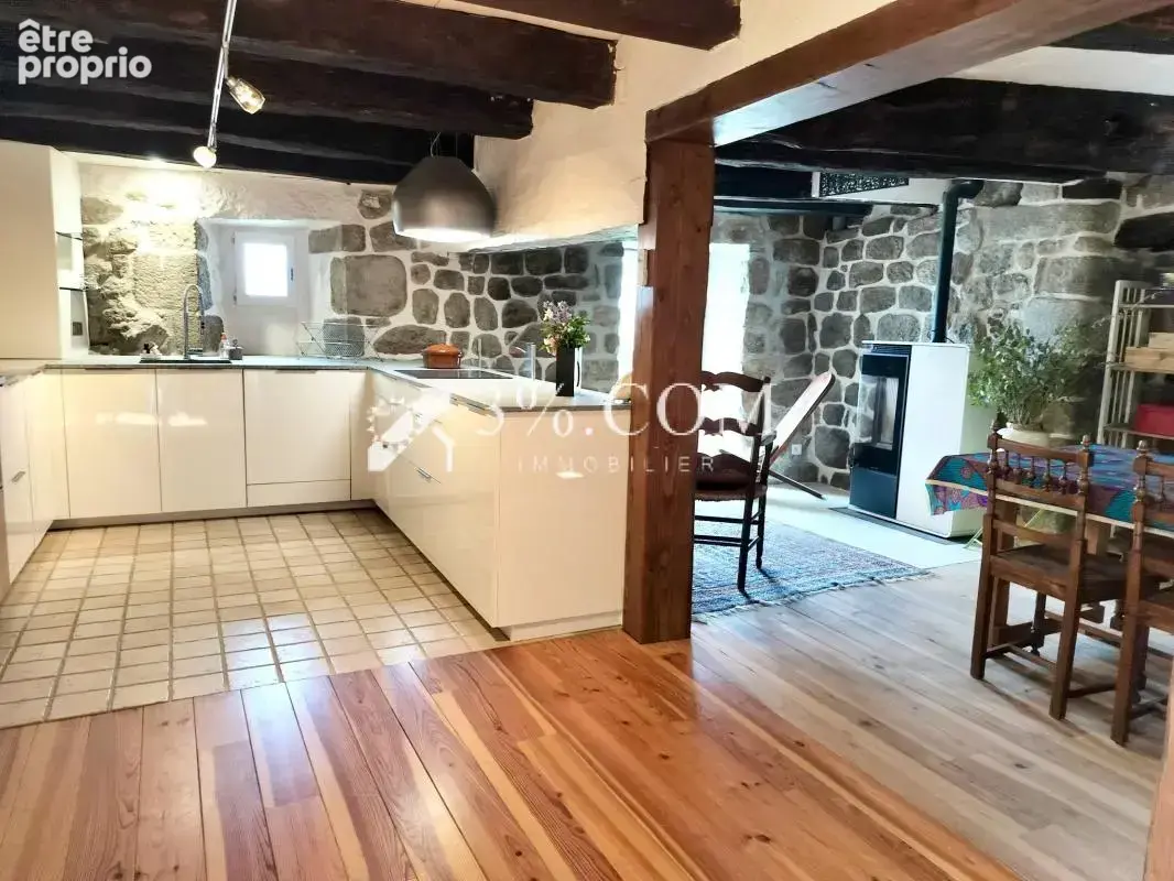 Mas de caractère en pierre de pays de 266m2 - idéal gîte - photo 5
