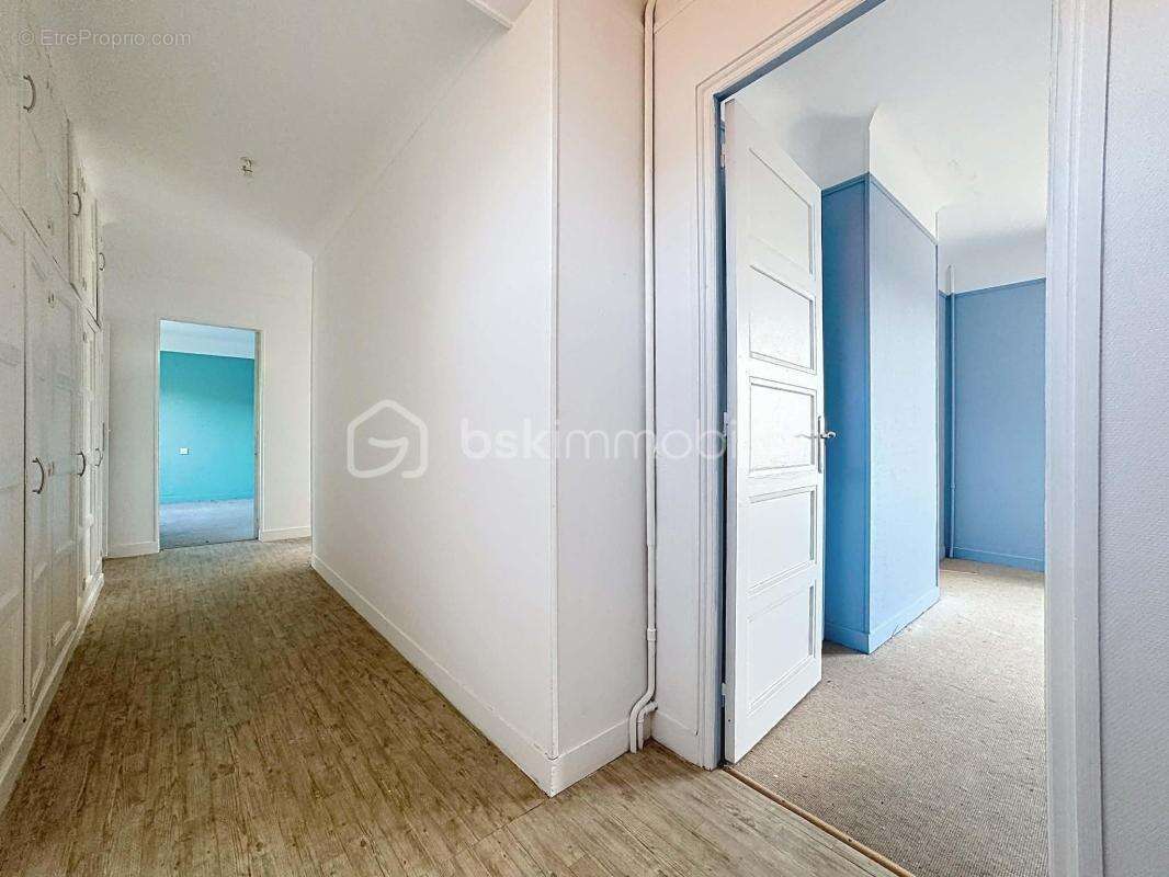 Maison en pierre avec garage attenant - photo 9