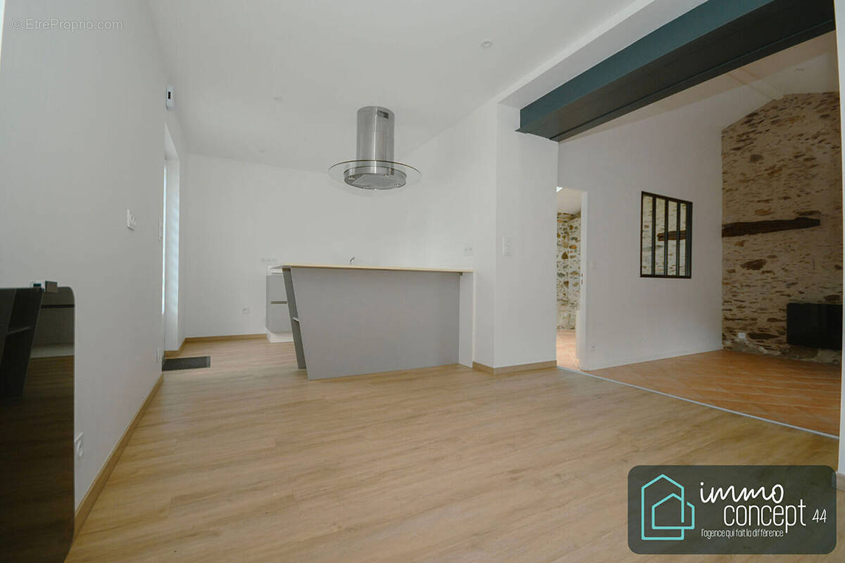 Maison à SAINT-JEAN-DE-BOISEAU