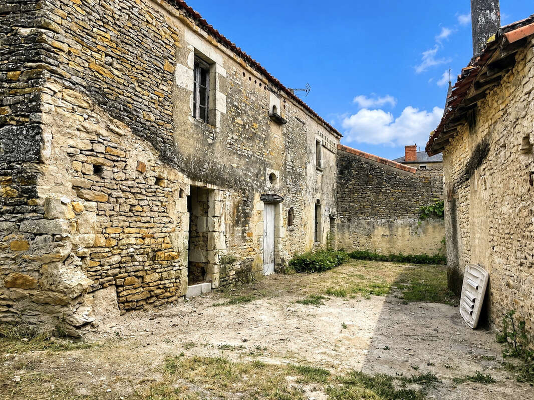 Maison à MAZEUIL
