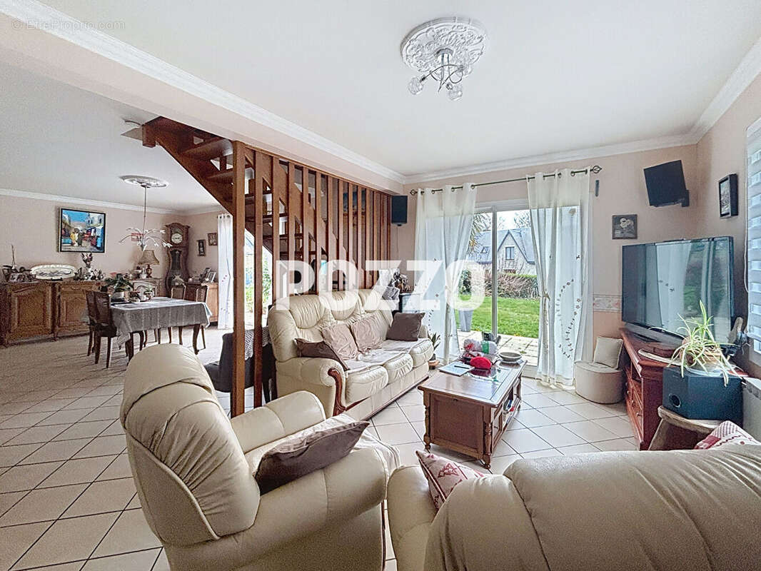 Maison à LE VAL-SAINT-PERE