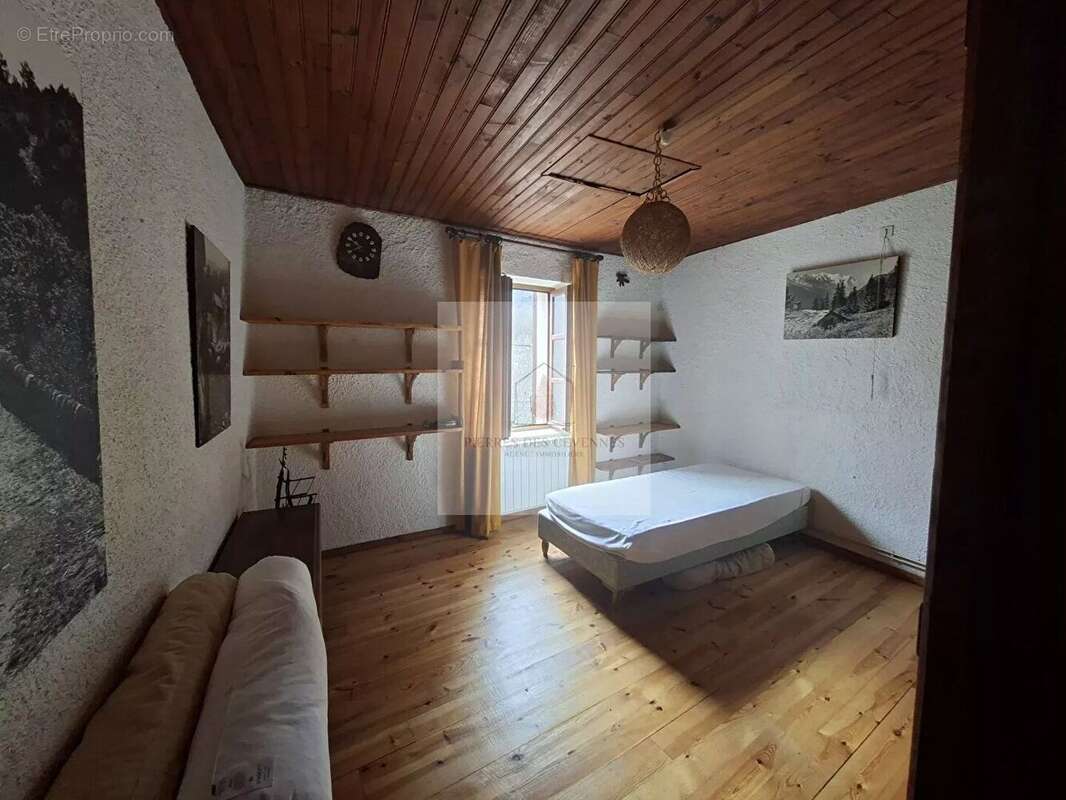 Maison à SAINT-PRIVAT-DE-VALLONGUE