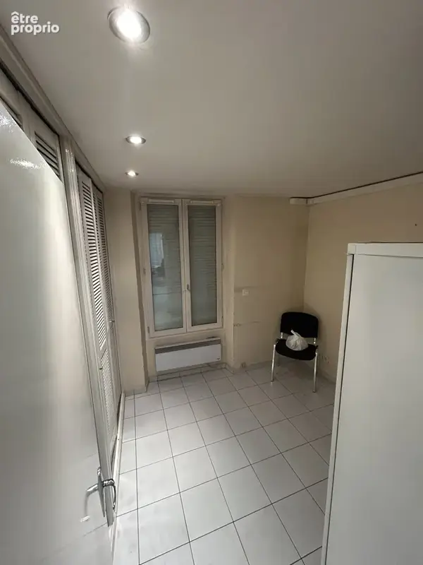 Appartement de 29 m2 à vendre   fort potentiel d’aménagement - photo 4
