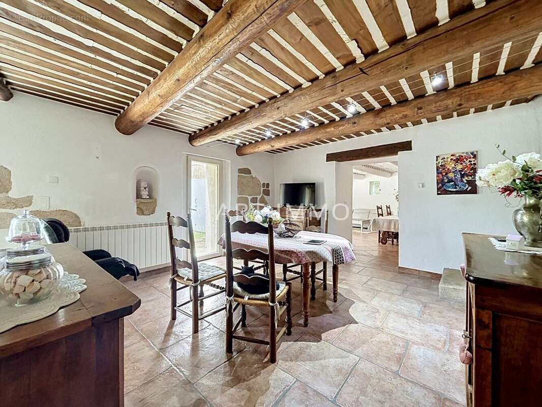 Maison à ROBION
