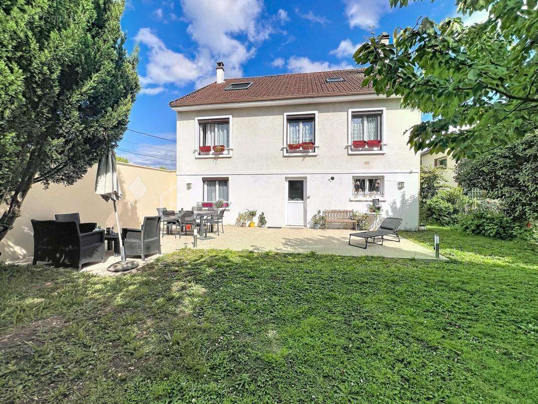 Maison à RIS-ORANGIS