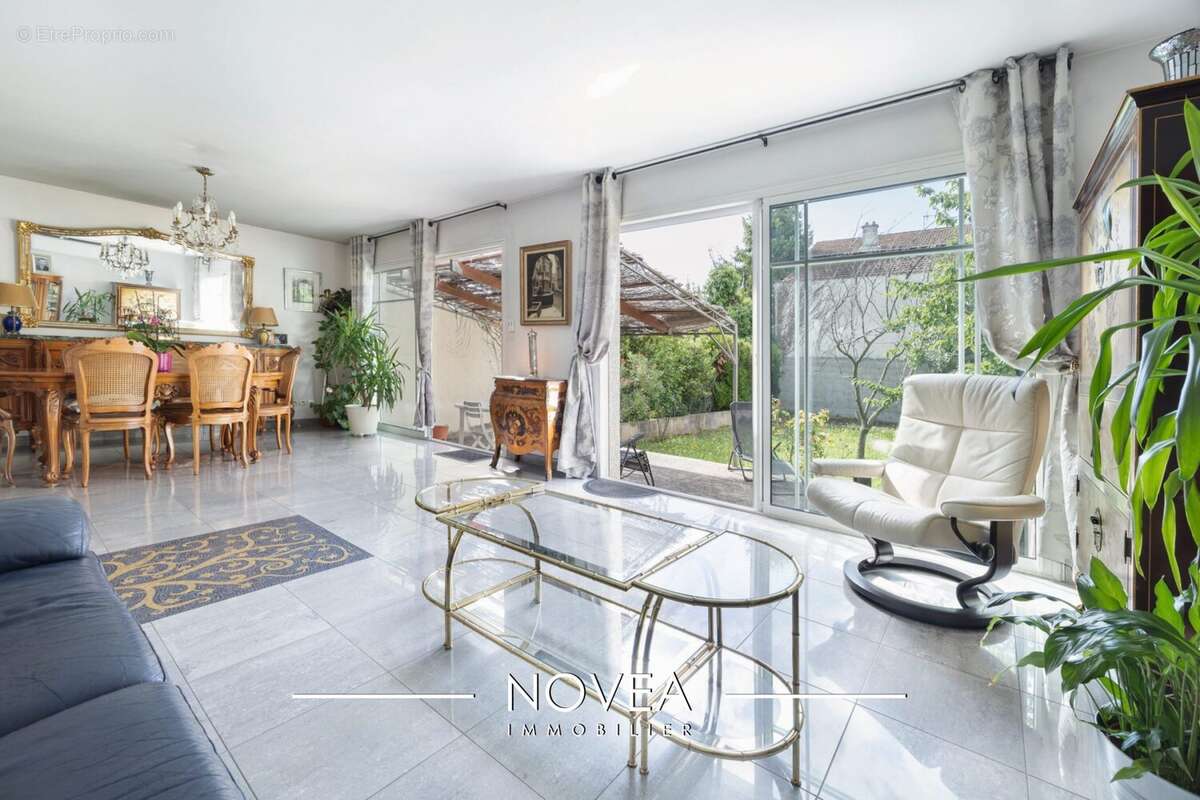 Maison à VILLEURBANNE