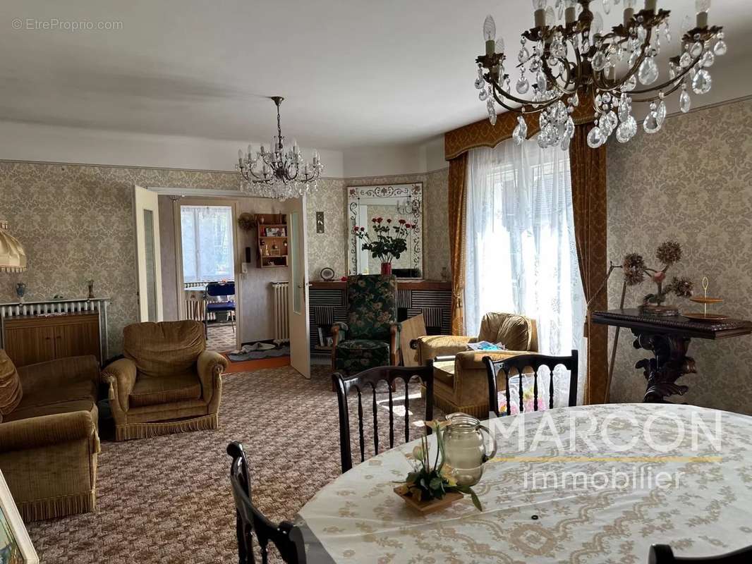 Maison à LA SOUTERRAINE