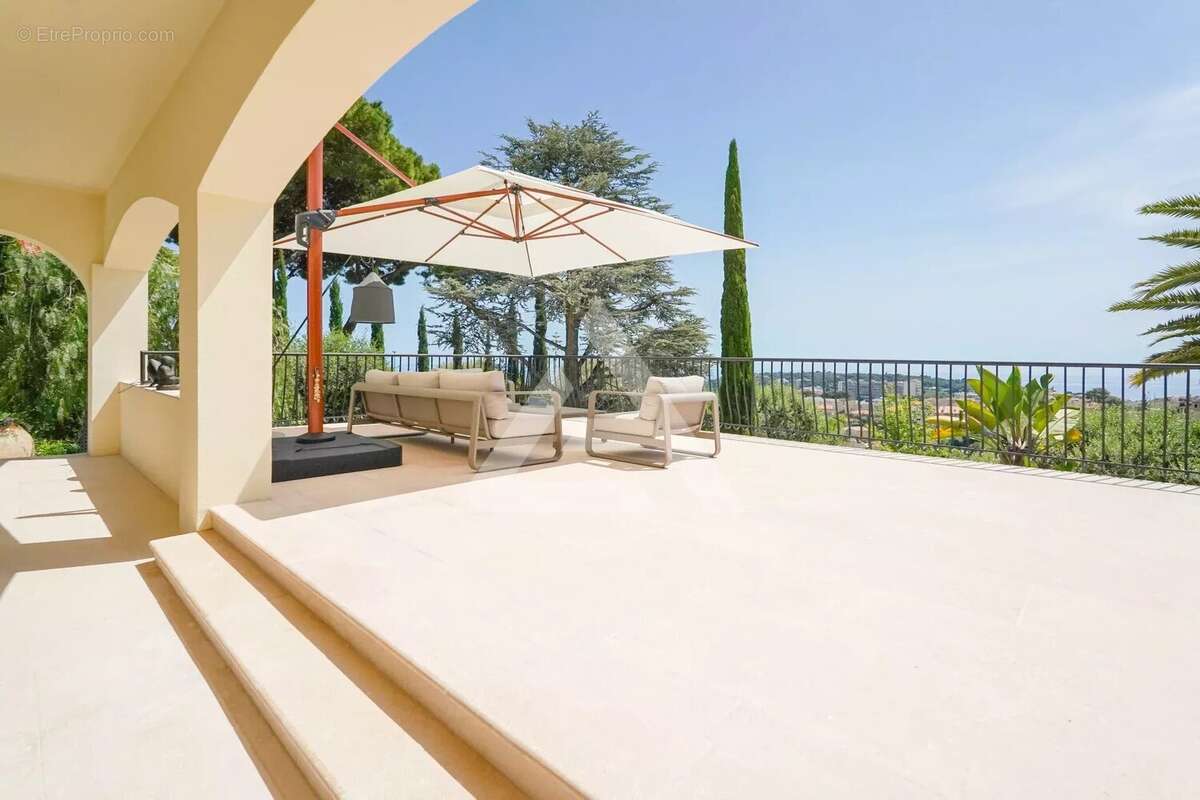 Maison à ROQUEBRUNE-CAP-MARTIN