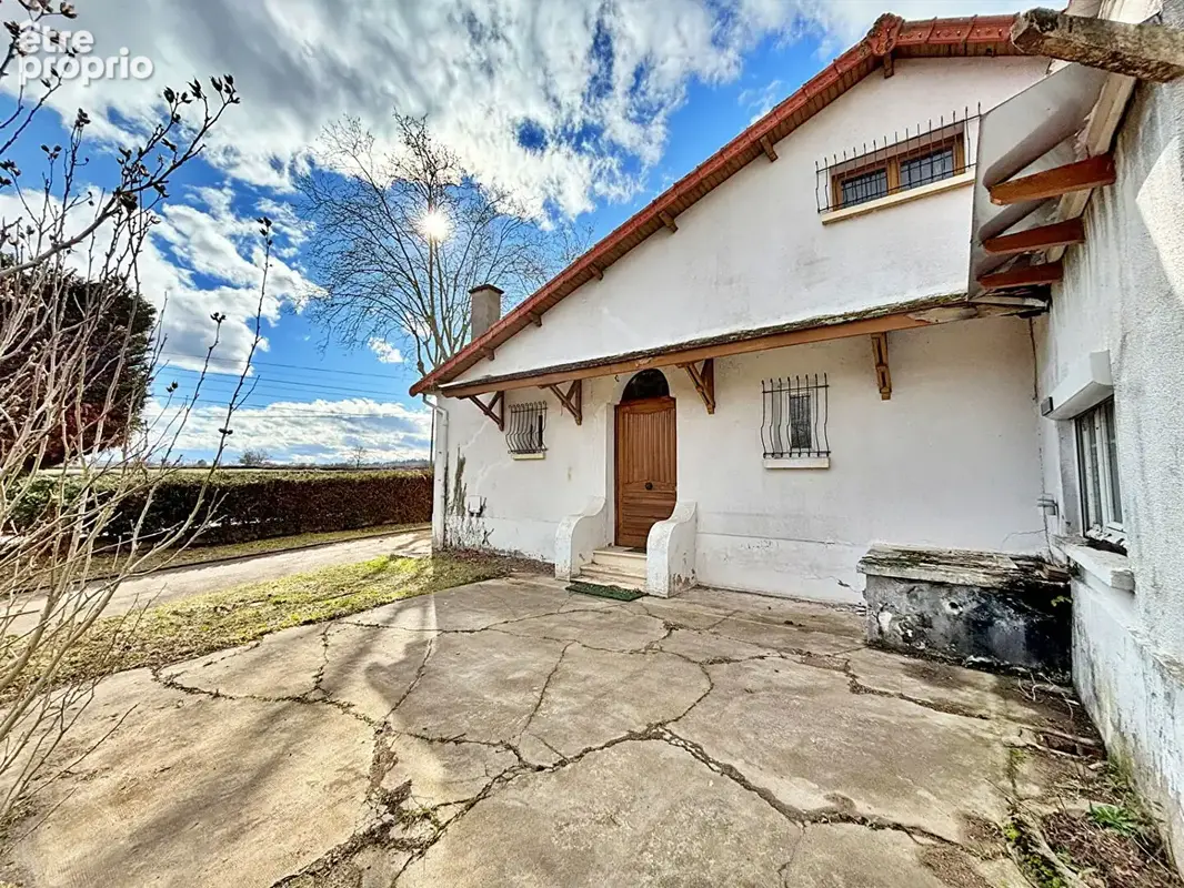 Photo Maison à Villerest au prix de 129 000€