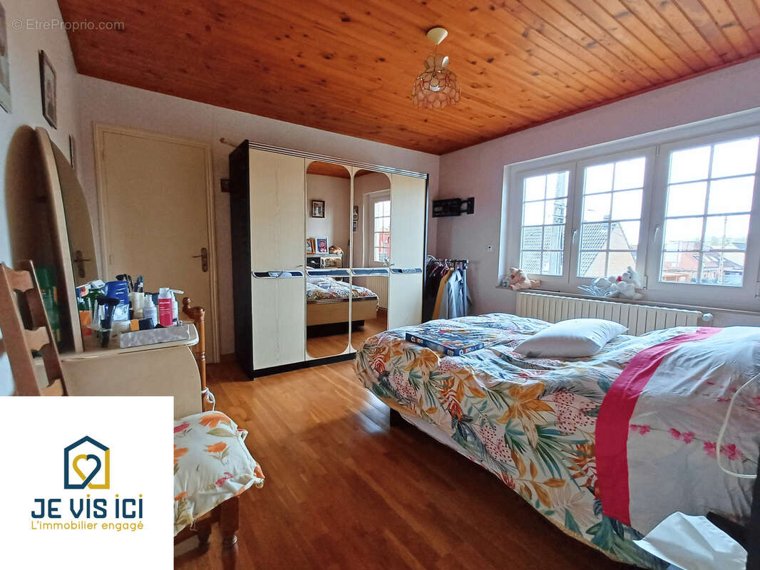 Maison à HALLENNES-LEZ-HAUBOURDIN