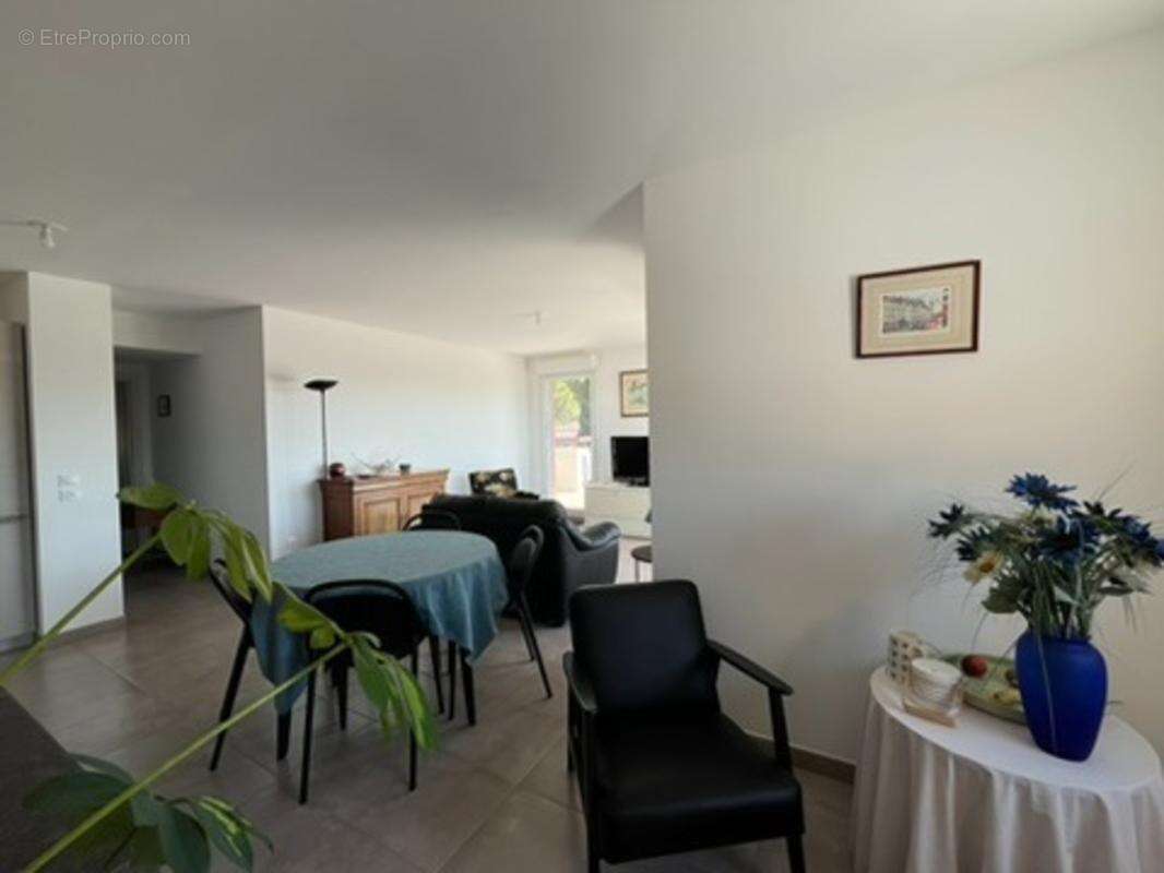 T4 chateau gombert 85m2 + 2 parkings en sous sol + terrasse 41m2 - photo 5