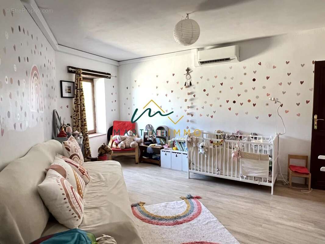 A vendre maison pierre 400m2 avec piscine - photo 9
