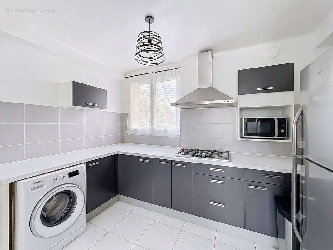 Appartement à MARSEILLE-3E