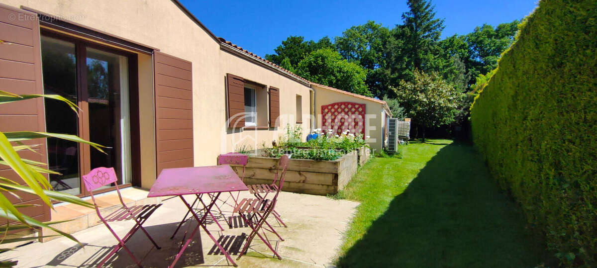 Maison 182 m² à Les Essarts  - photo 6
