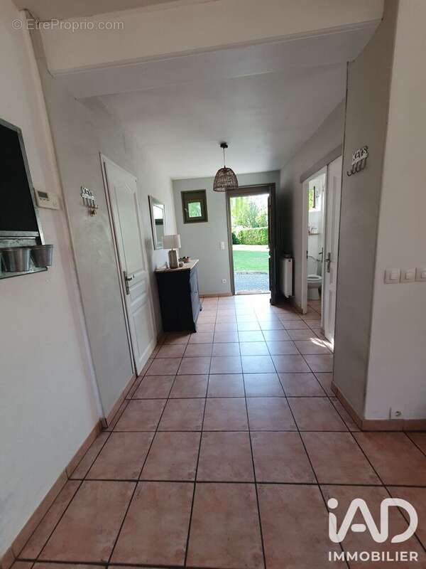 Maison 133 m² à Rainneville  - photo 2