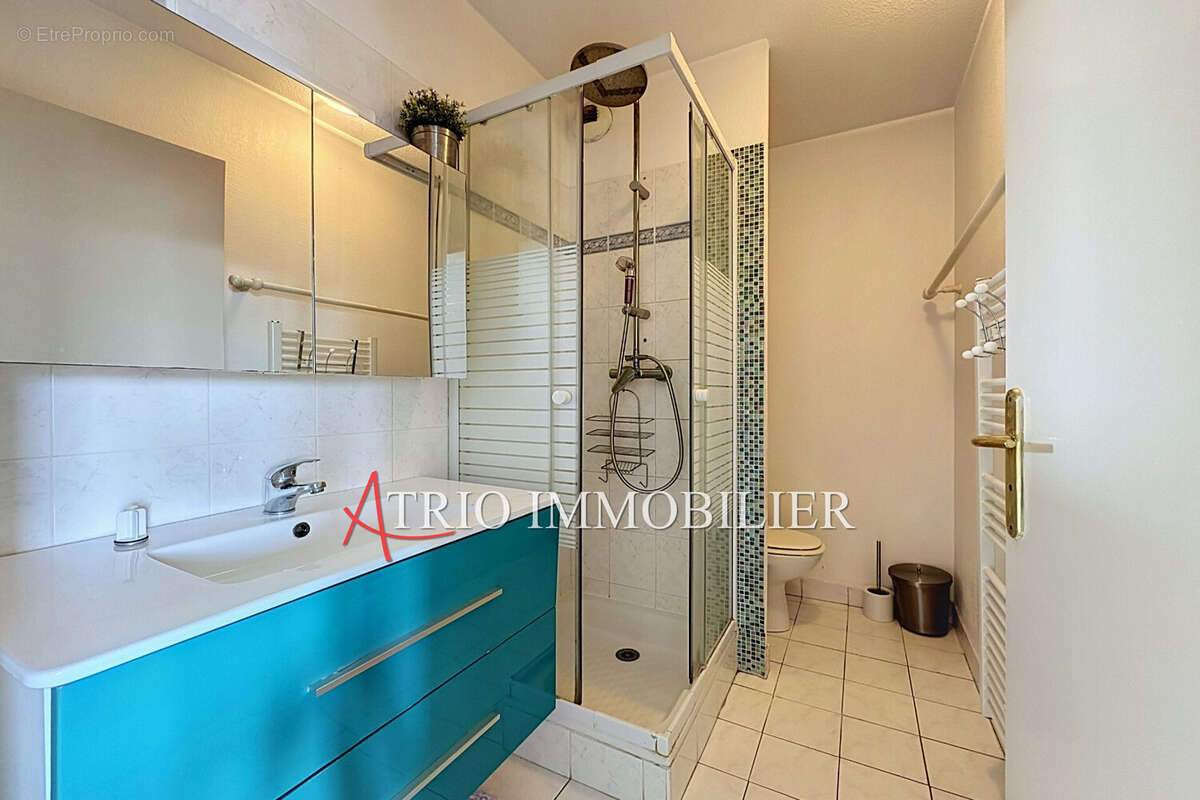 Appartement à SAINT-LAURENT-DU-VAR