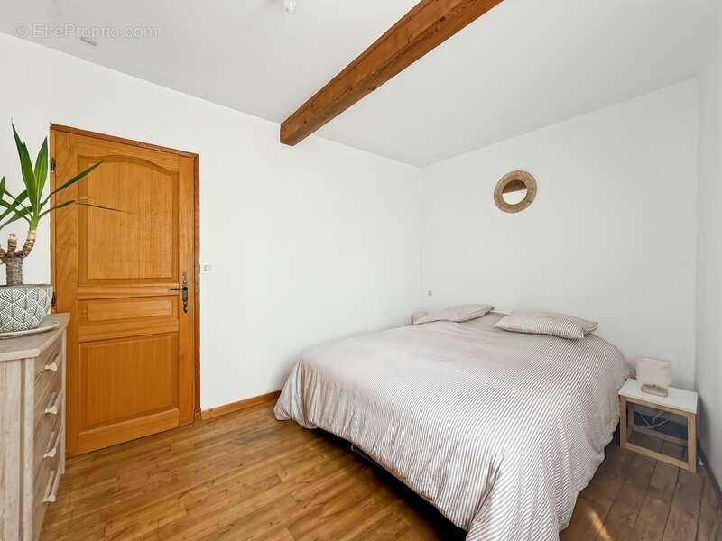 Bergerac LA MADELEINE Maison à vendre de caractère rénovée 70 m² pompe à chaleur 3 pièces BERGERAC (24) - photo 10