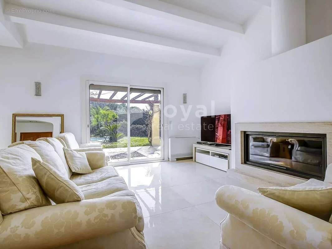 Maison à MOUGINS