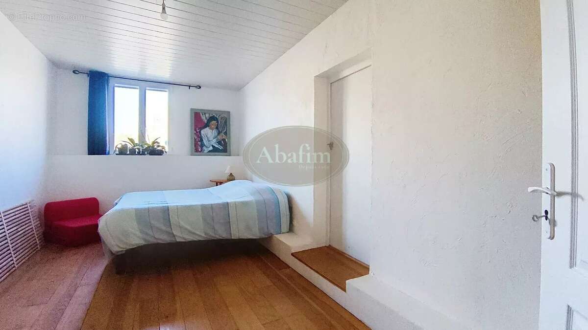 Maison à MONTREJEAU