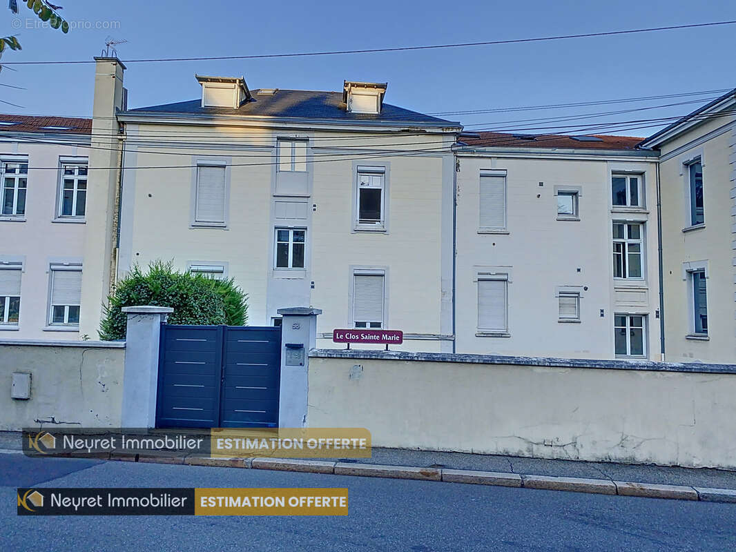 Appartement à SAINT-ETIENNE