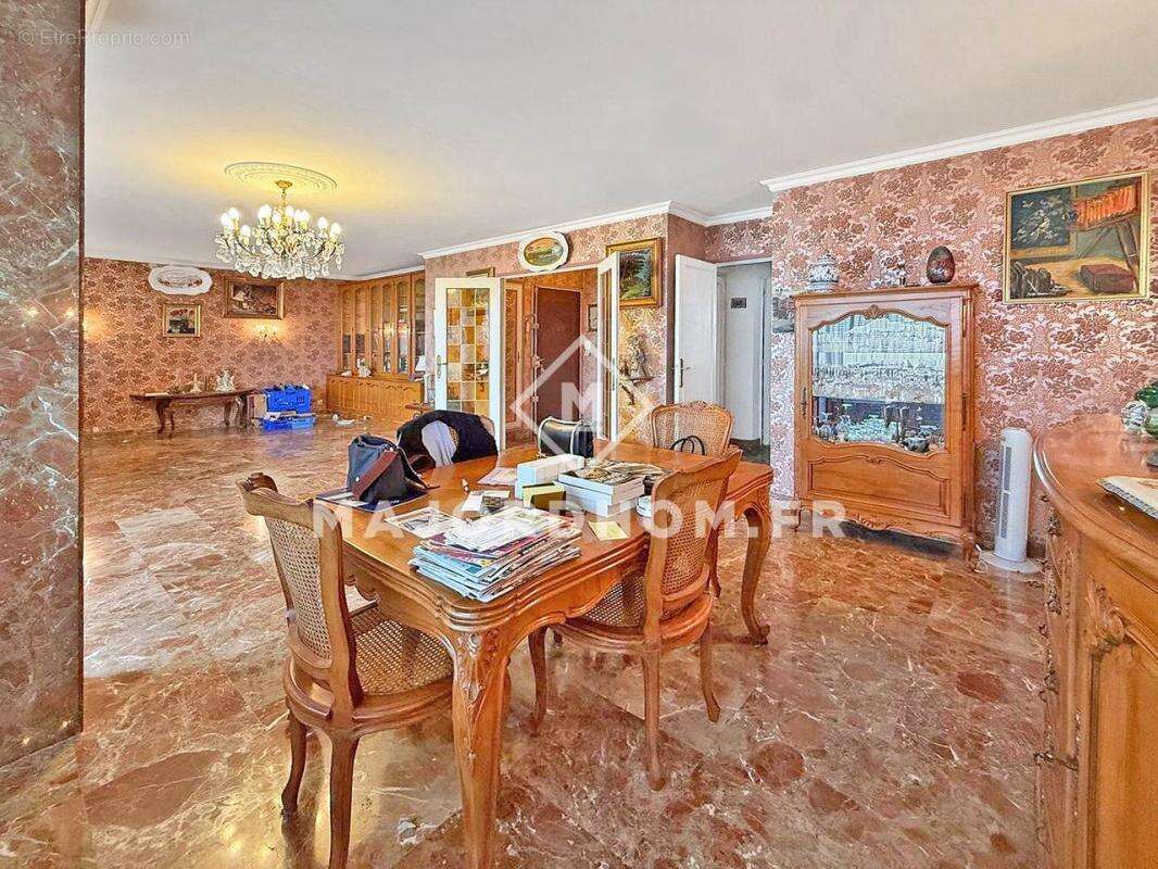 Appartement à MARSEILLE-9E