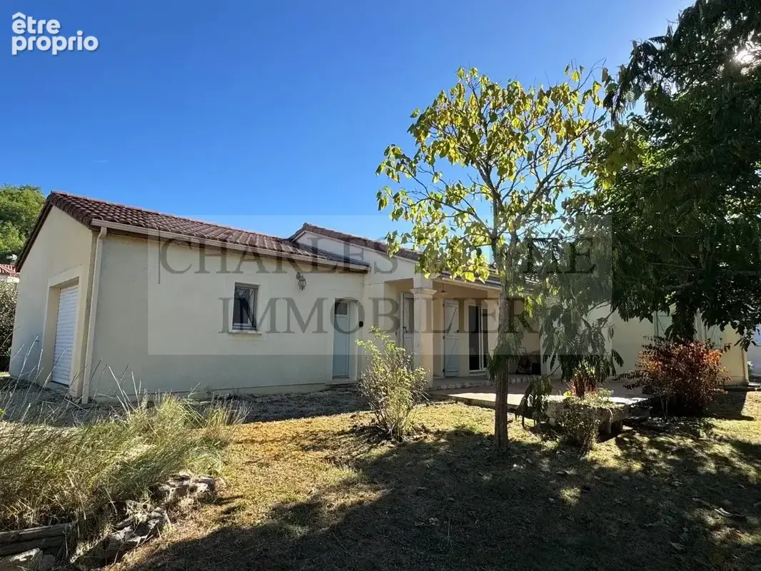 Jolie maison de plain-pied avec 3 chambres et garage sur un terrain de 1 057 m² à Cazals - photo 2