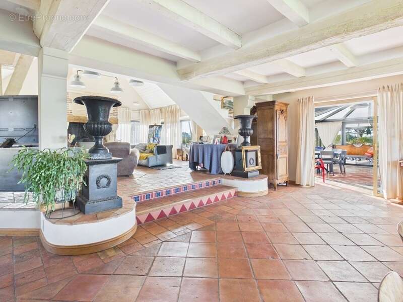 Grande maison de caractère et ses trois maisons d'amis - photo 11