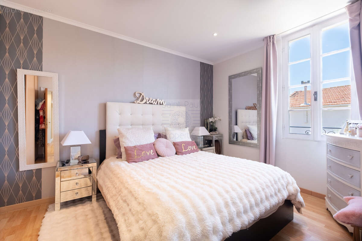 CHARME et CALME ABSOLU - MAISON 156m2 - Saint-Laurent-du-Var - photo 20