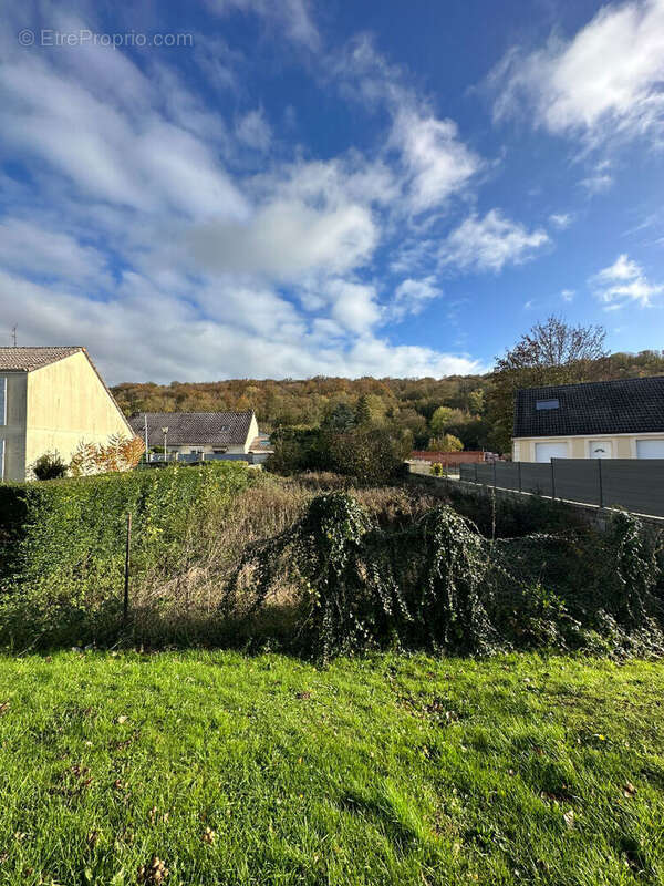 Terrain à SAINT-JUST-EN-CHAUSSEE