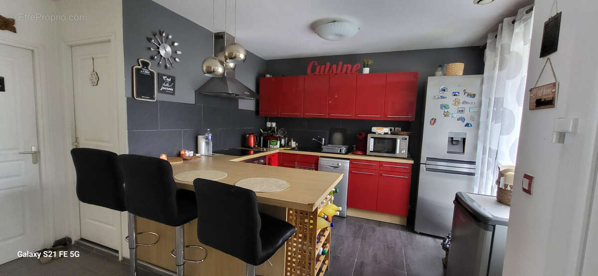 Maison familiale 3 chambres à vendre   Proche écoles, commerces, transports et toutes commodités - photo 6