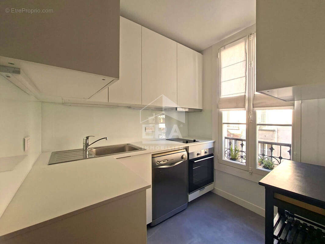 Appartement à PARIS-12E