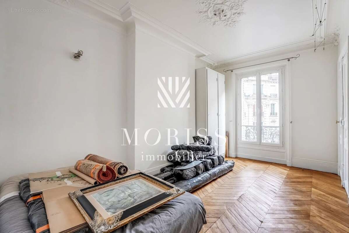 Appartement à PARIS-9E