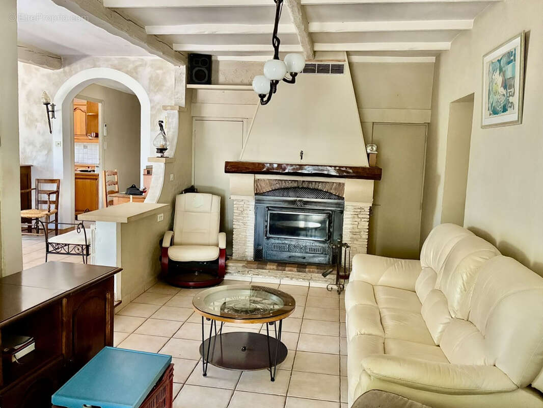 Maison à L'ISLE-SUR-LA-SORGUE