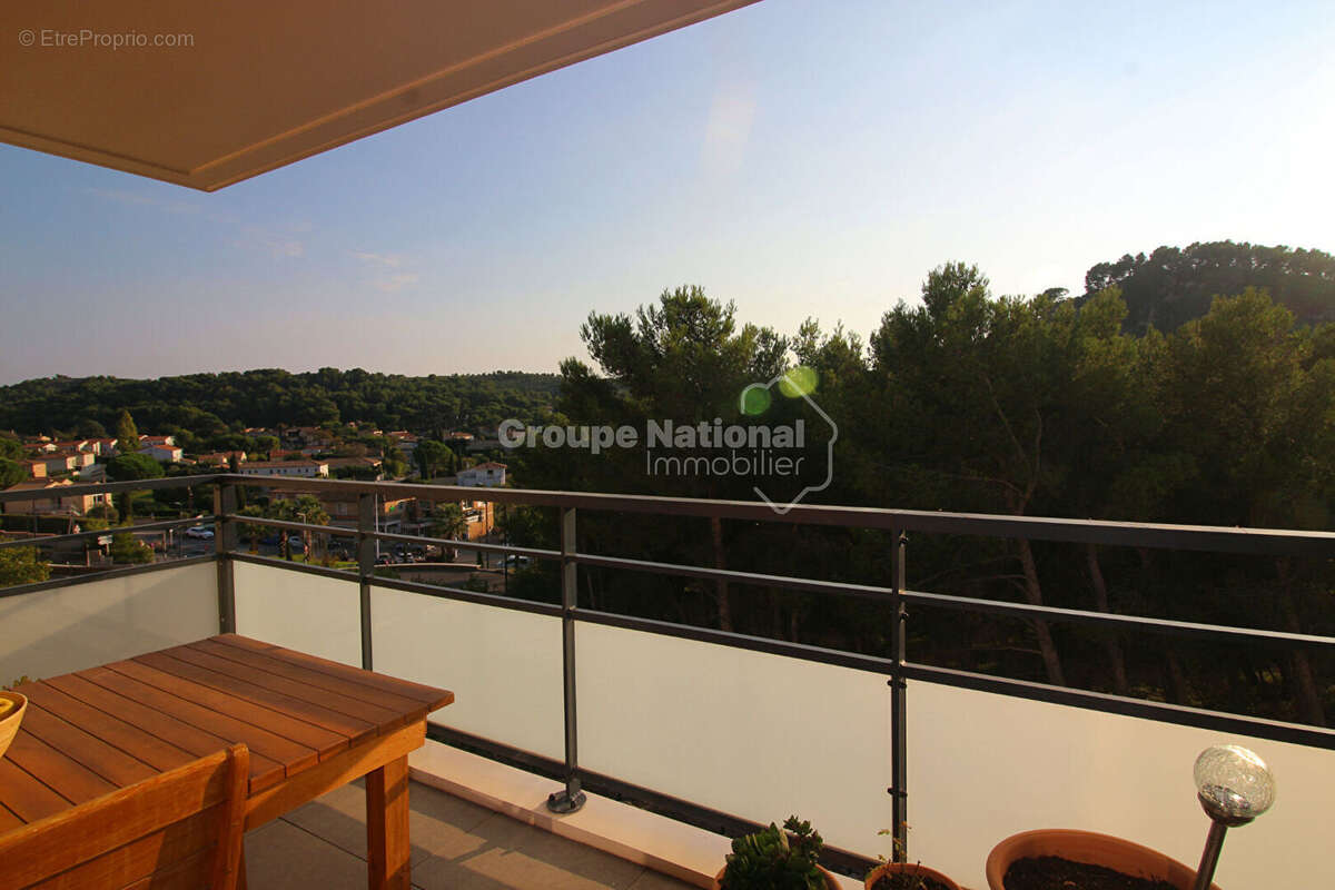 Appartement à ENSUES-LA-REDONNE