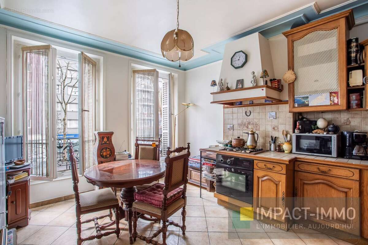 Appartement à PARIS-17E