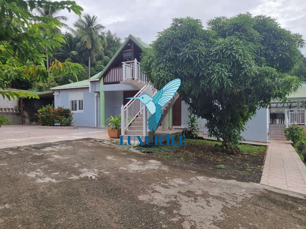 Maison à LES ABYMES