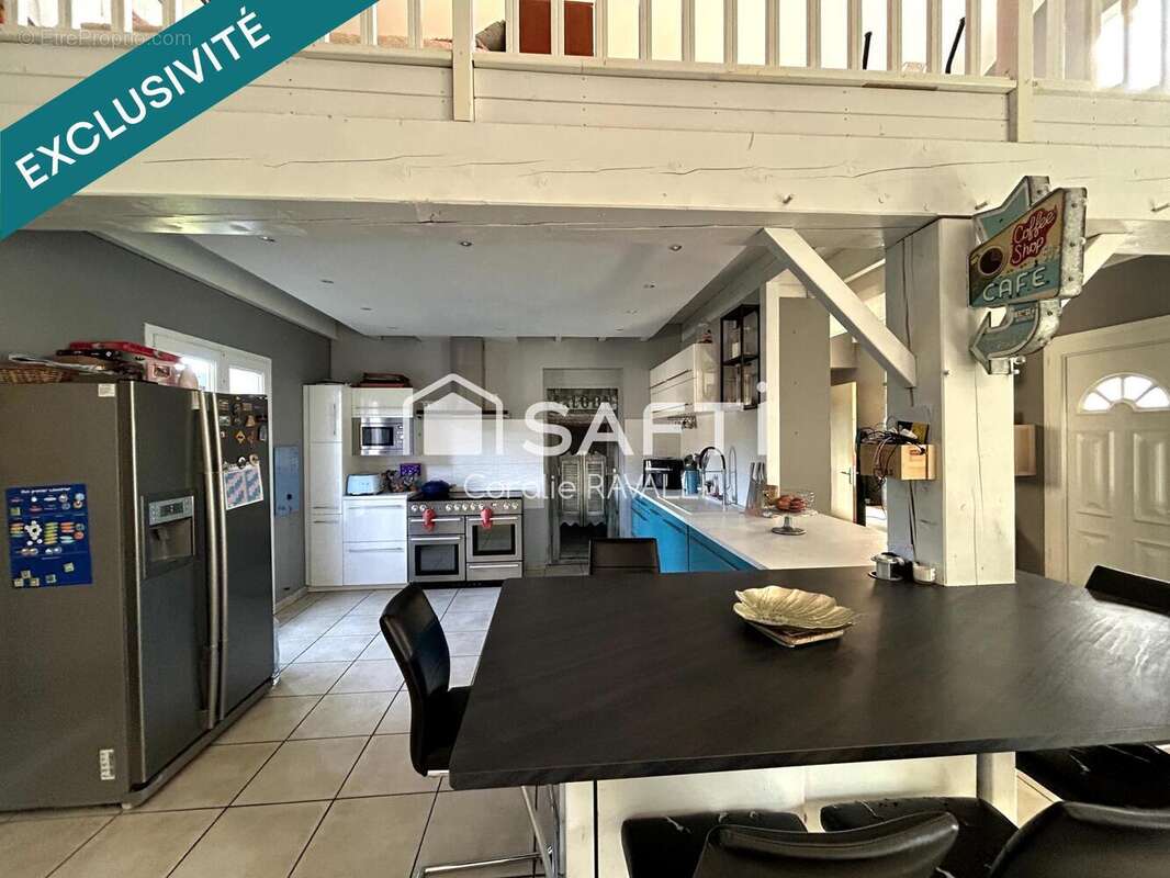 Photo 4 - Maison à VILLEBOIS-LAVALETTE