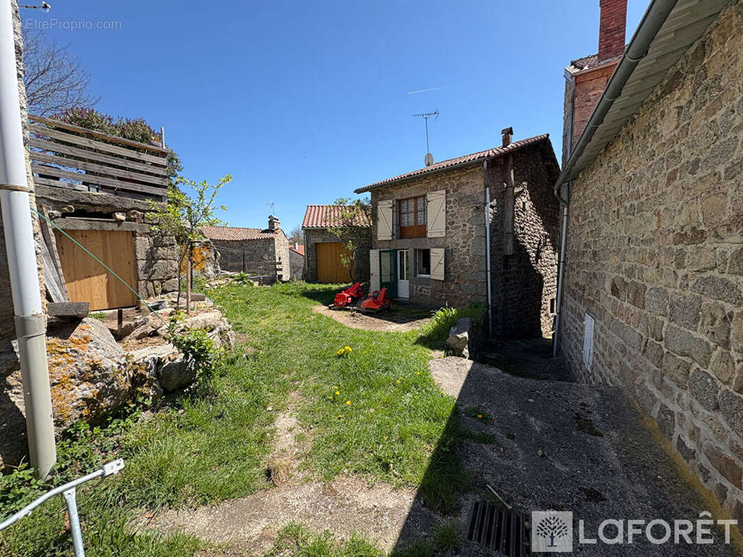Maison à GREZES