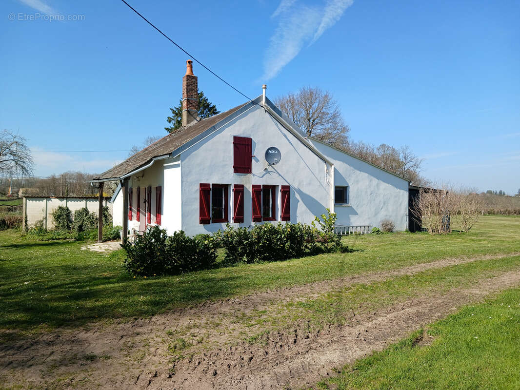 En exclusivité, un ensemble de deux maisons, une habitable de suite et l'autre à améliorer, jardin avec belle - photo 4