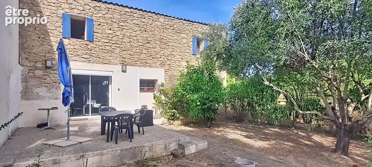 Doubles habitation de 105m² et 100m² + gîte 44m² et garage 97m² sur 545m² de terrain - photo 2